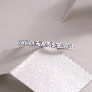 Certified Moissanite Diamond Womens Closed Loop S925 Silver Ring
